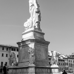 Monumento a Dante